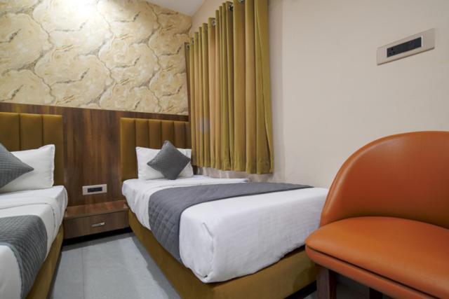 Hotel Miracle 2Km From Mahakal Temple Ujjain Dış mekan fotoğraf