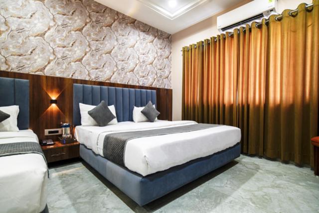 Hotel Miracle 2Km From Mahakal Temple Ujjain Dış mekan fotoğraf